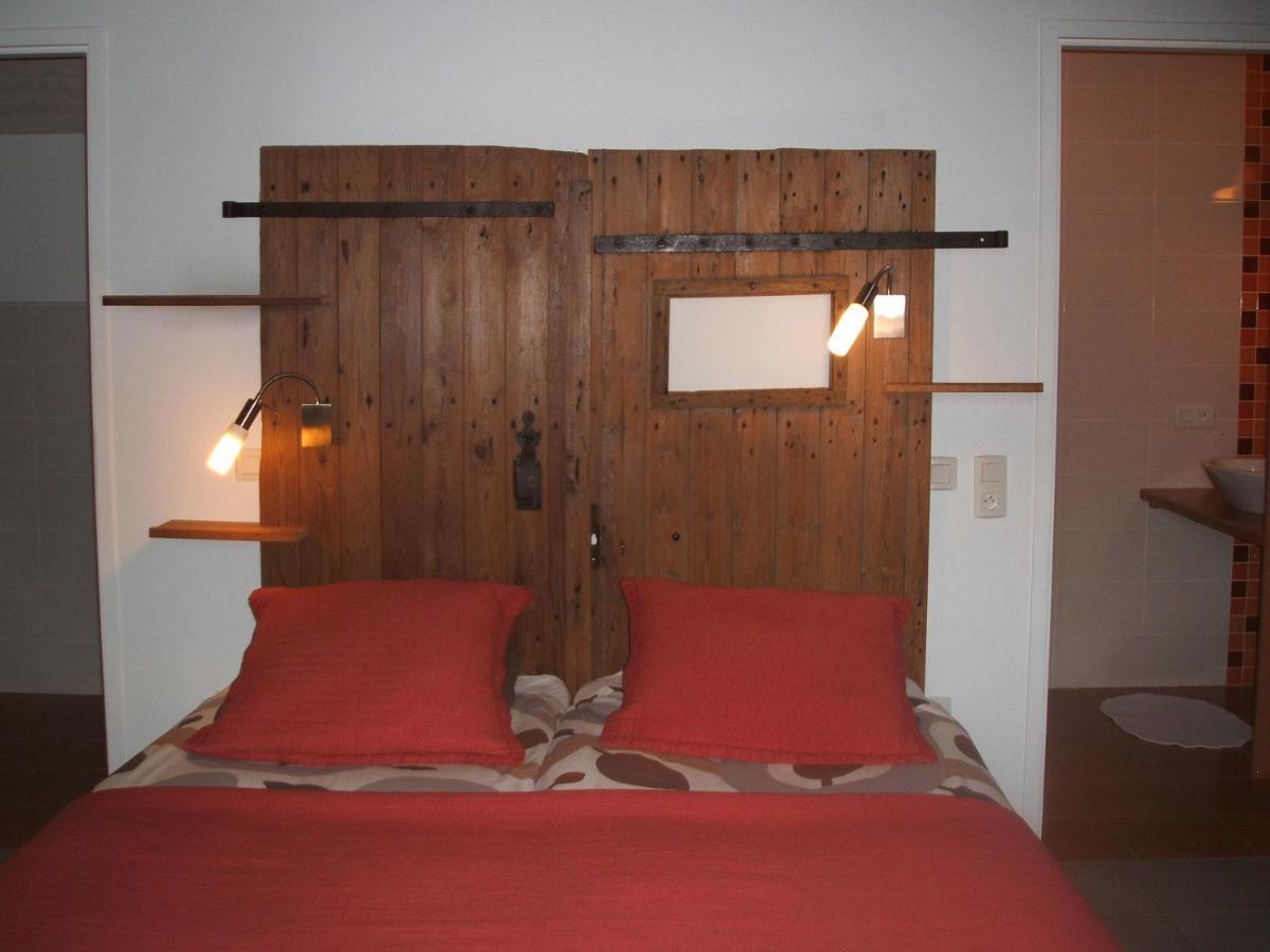 Chambres d'hôtes La Charrière Cheffois Esterno foto