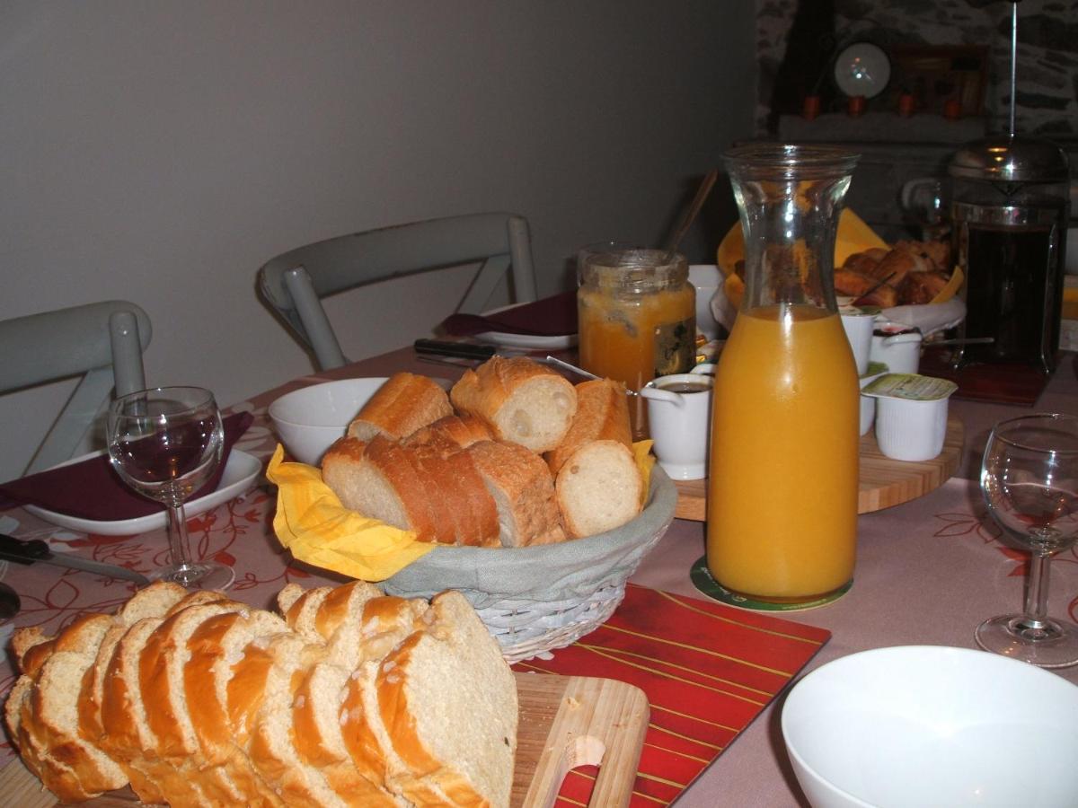 Chambres d'hôtes La Charrière Cheffois Esterno foto